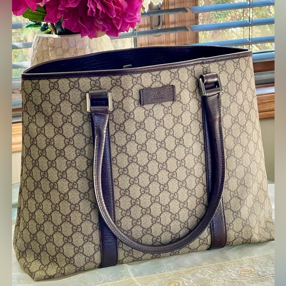 Authentic GUCCI GG Supreme Joy Tote Bag - Picture 13 of 15